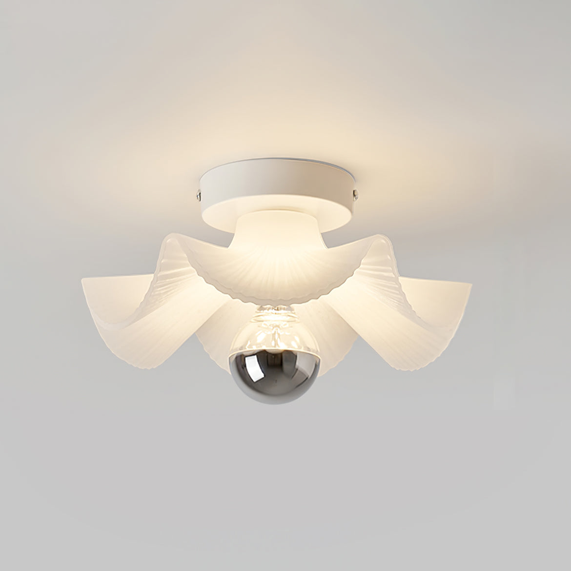 Lampe de Plafond Élégante - Pliages Detaillés et Éclairage Confortable
