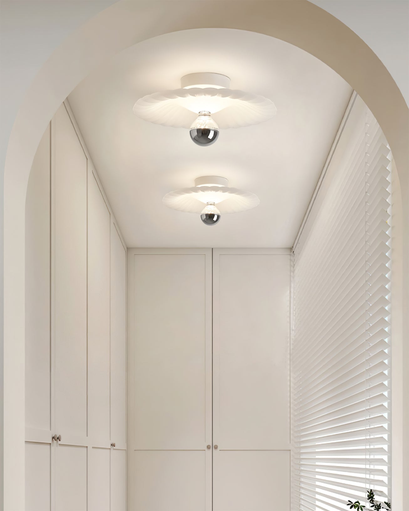 Lampe de Plafond Élégante - Pliages Detaillés et Éclairage Confortable