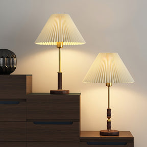 Lampe de Table Élégante en Métal - Abat-jour Plissé et Design Rétro