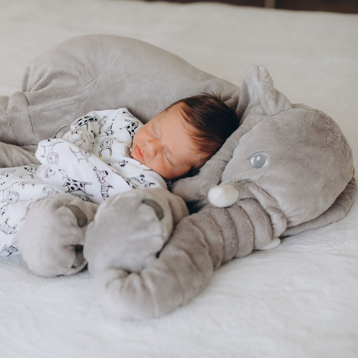 Coussin Éléphant en Peluche - Confort Super Doux pour Bébés et Tout-Petits