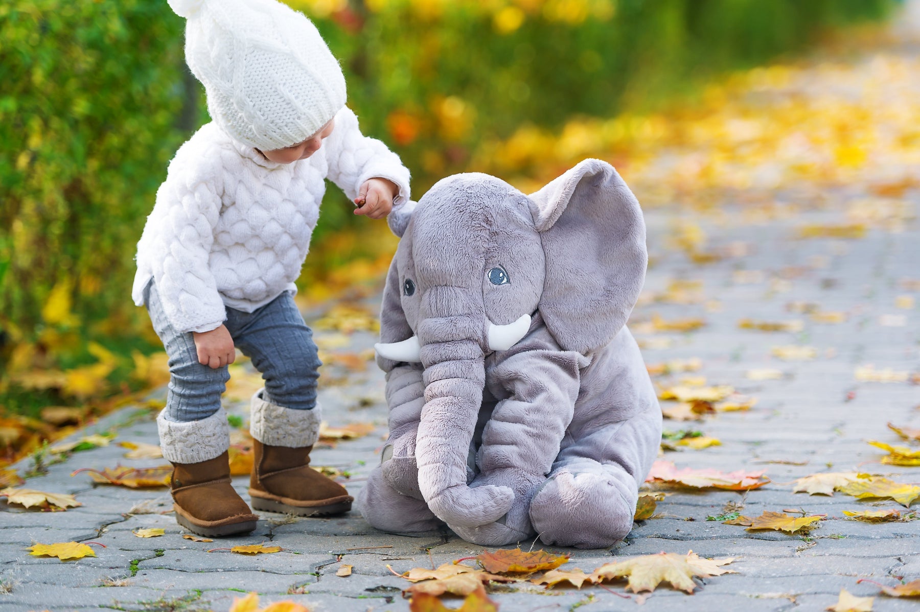 Coussin Éléphant en Peluche - Confort Super Doux pour Bébés et Tout-Petits
