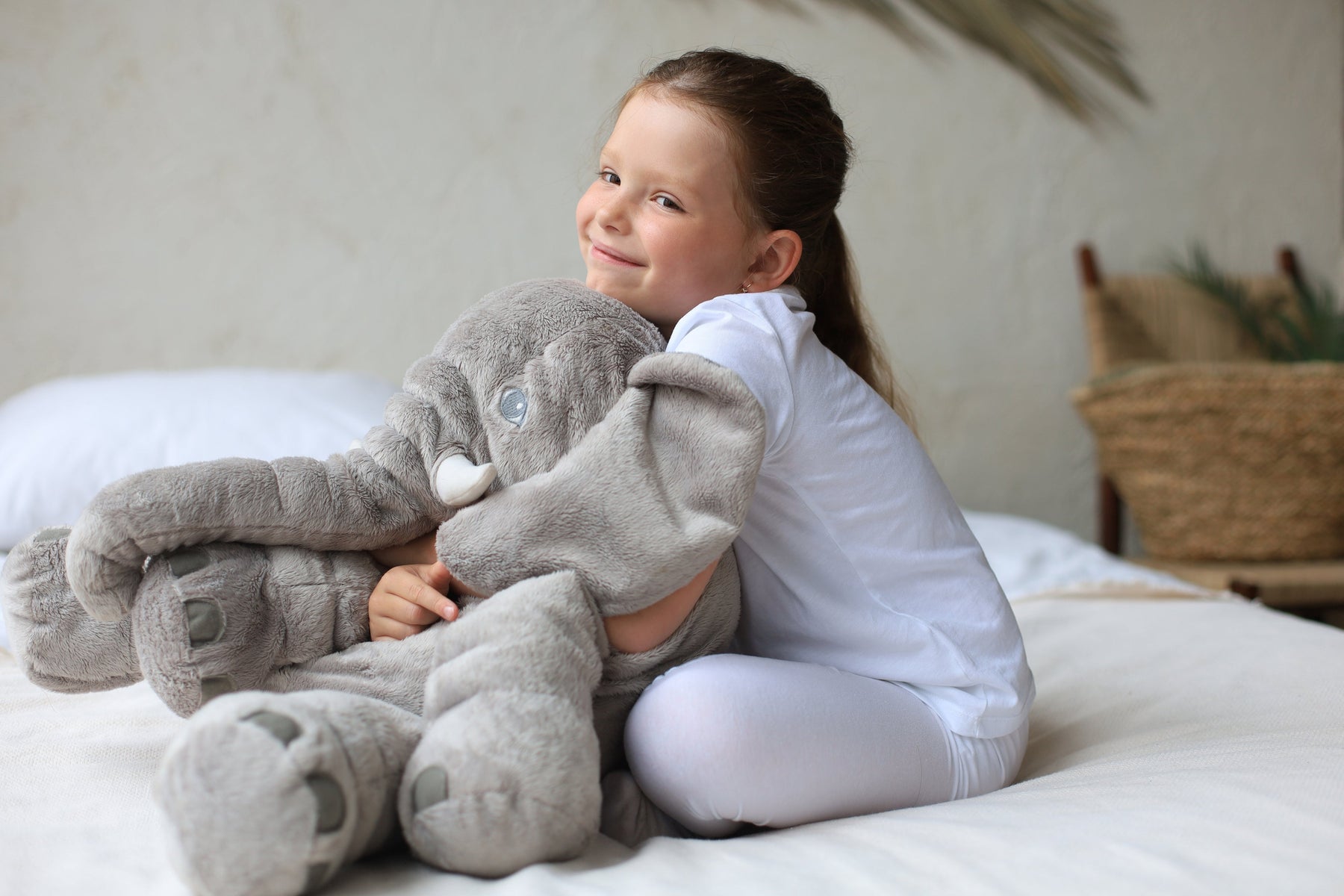 Coussin Éléphant en Peluche - Confort Super Doux pour Bébés et Tout-Petits