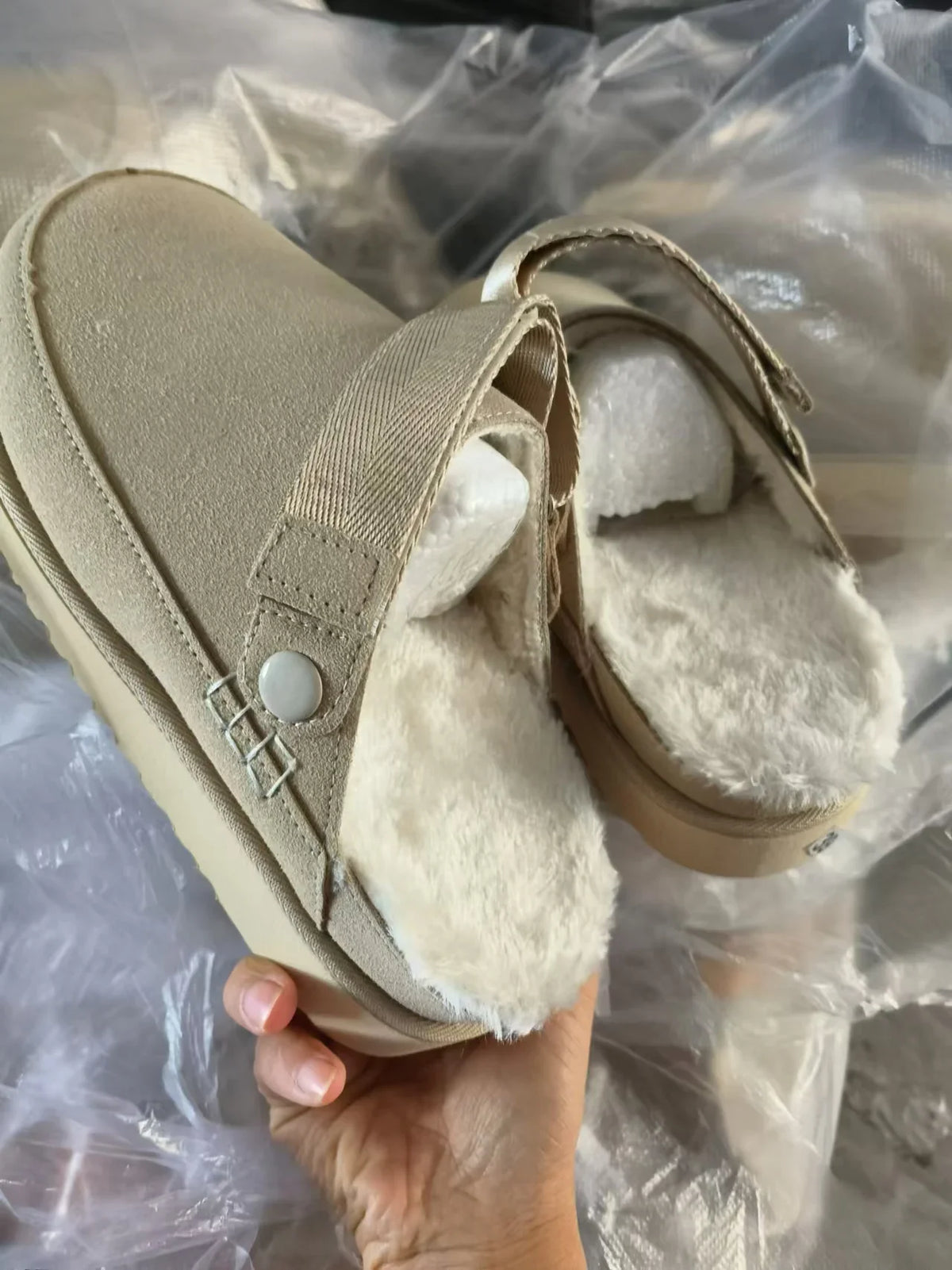 Chaussons d'Hiver en Peluche pour Femmes - Confort Douillet et Semelle Antidérapante