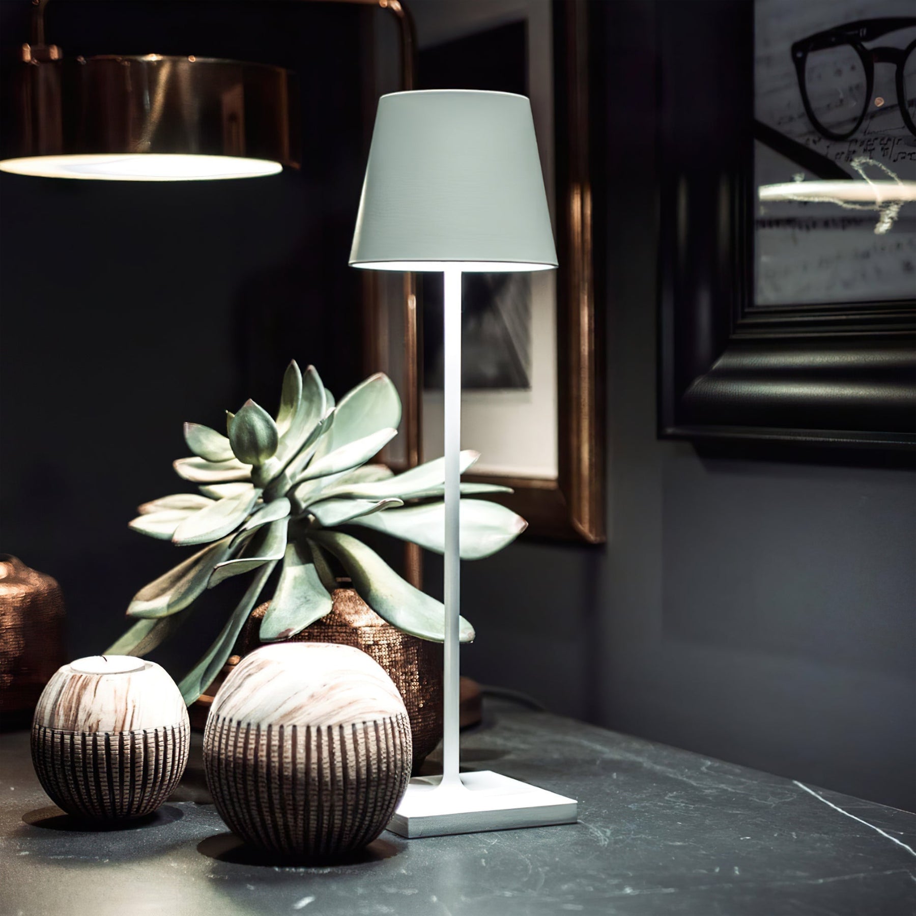 Lampe de Table LED Rechargeable - Design Compact et Tactile