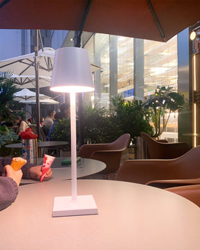 Lampe de Table LED Rechargeable - Design Compact et Tactile