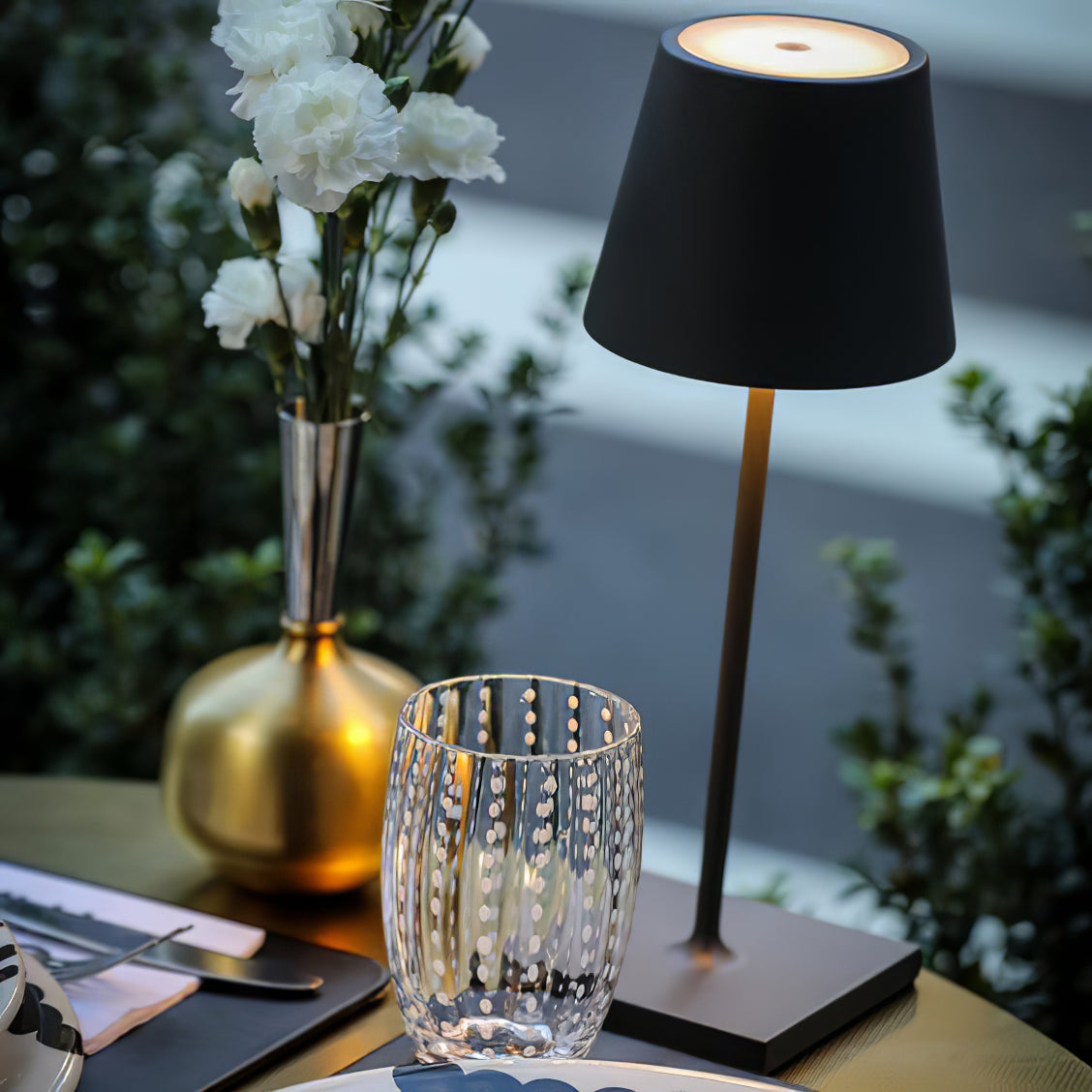Lampe de Table LED Rechargeable - Design Compact et Tactile