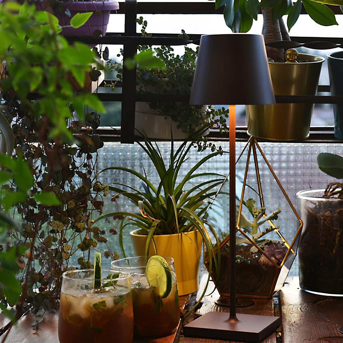Lampe de Table LED Rechargeable - Design Compact et Tactile