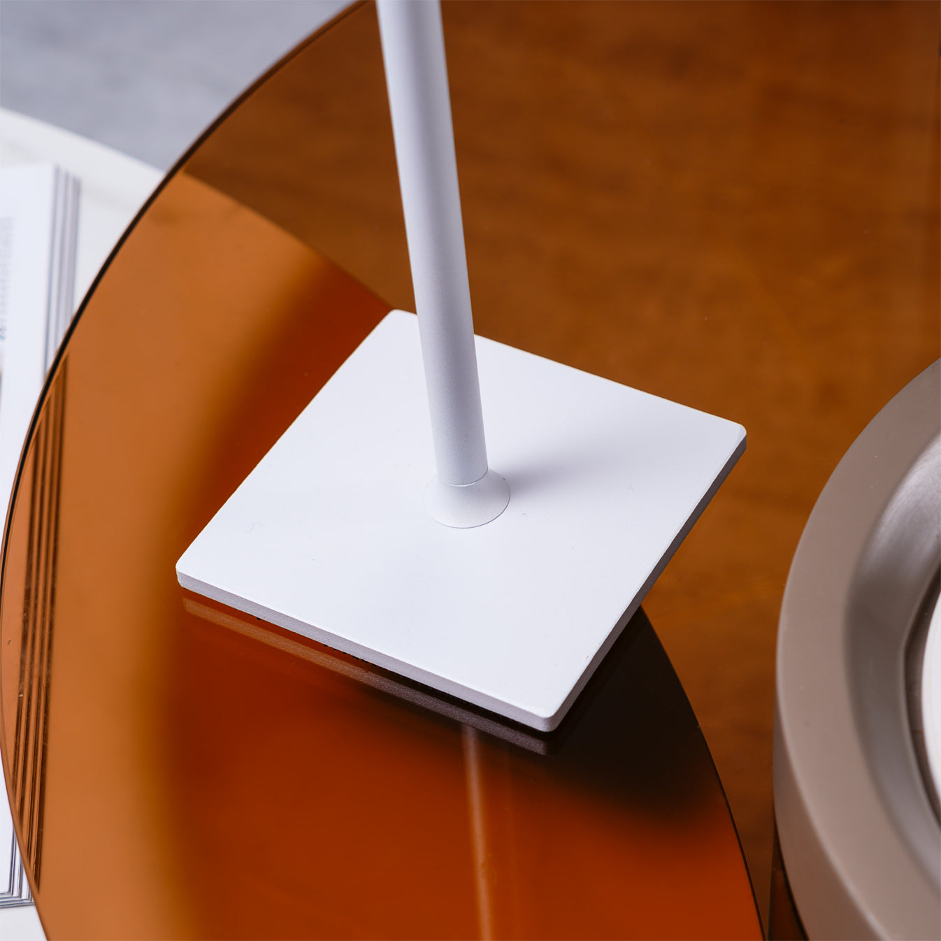 Lampe de Table LED Rechargeable - Design Compact et Tactile