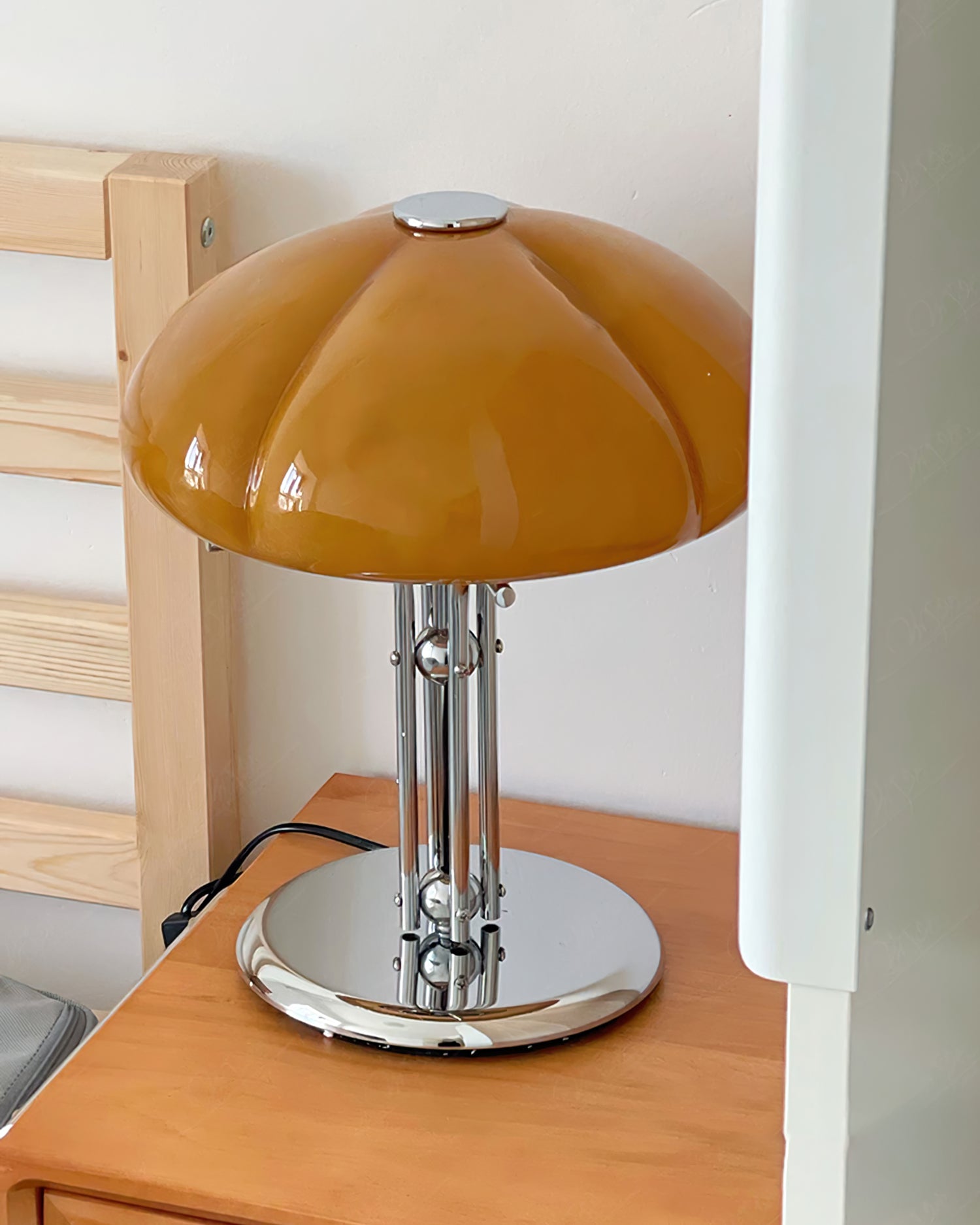 Lampe de Bureau Rétro en Verre Orange - Design Audacieux et Ambiance Chaleureuse
