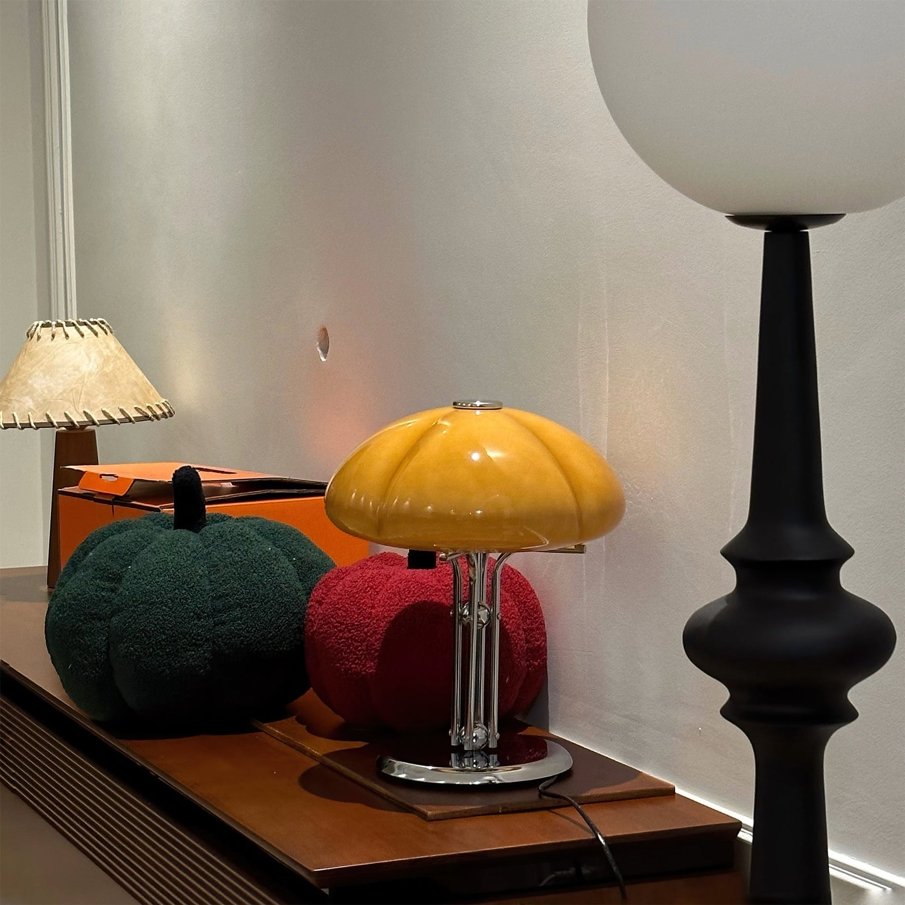 Lampe de Bureau Rétro en Verre Orange - Design Audacieux et Ambiance Chaleureuse