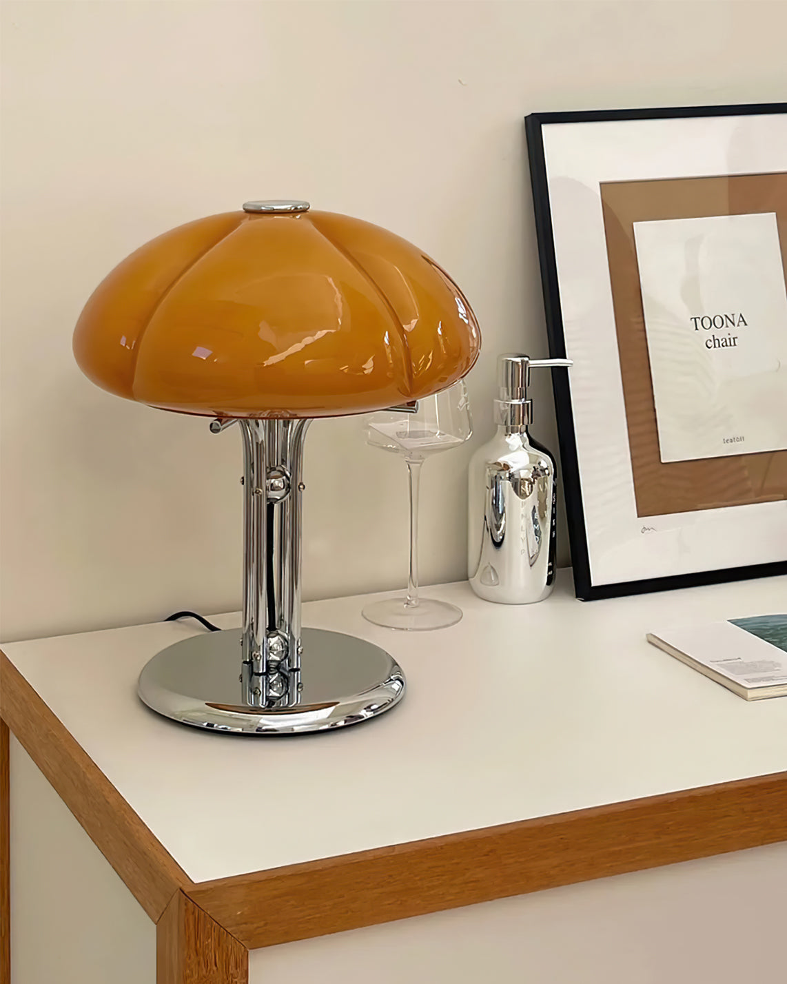 Lampe de Bureau Rétro en Verre Orange - Design Audacieux et Ambiance Chaleureuse
