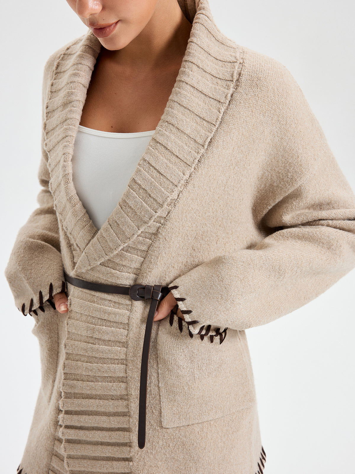 Manteau Tricoté Chaud avec Ceinture - Coutures Contrastées et Ajustement Ample