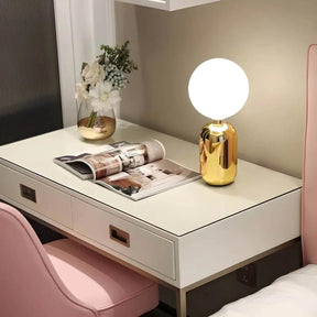 Lampe de Table Élégante et Moderne - Design Raffiné et Luxueux