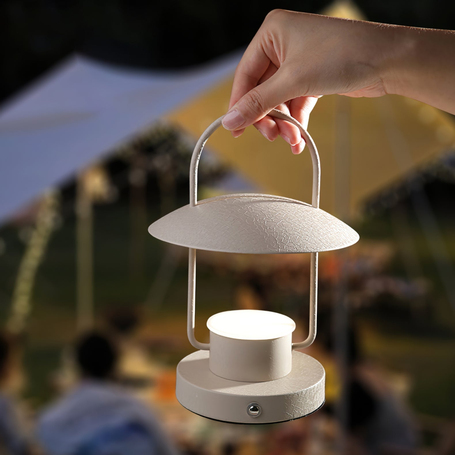 Lampe de Table Portable - Éclairage Léger et Durable en Déplacement