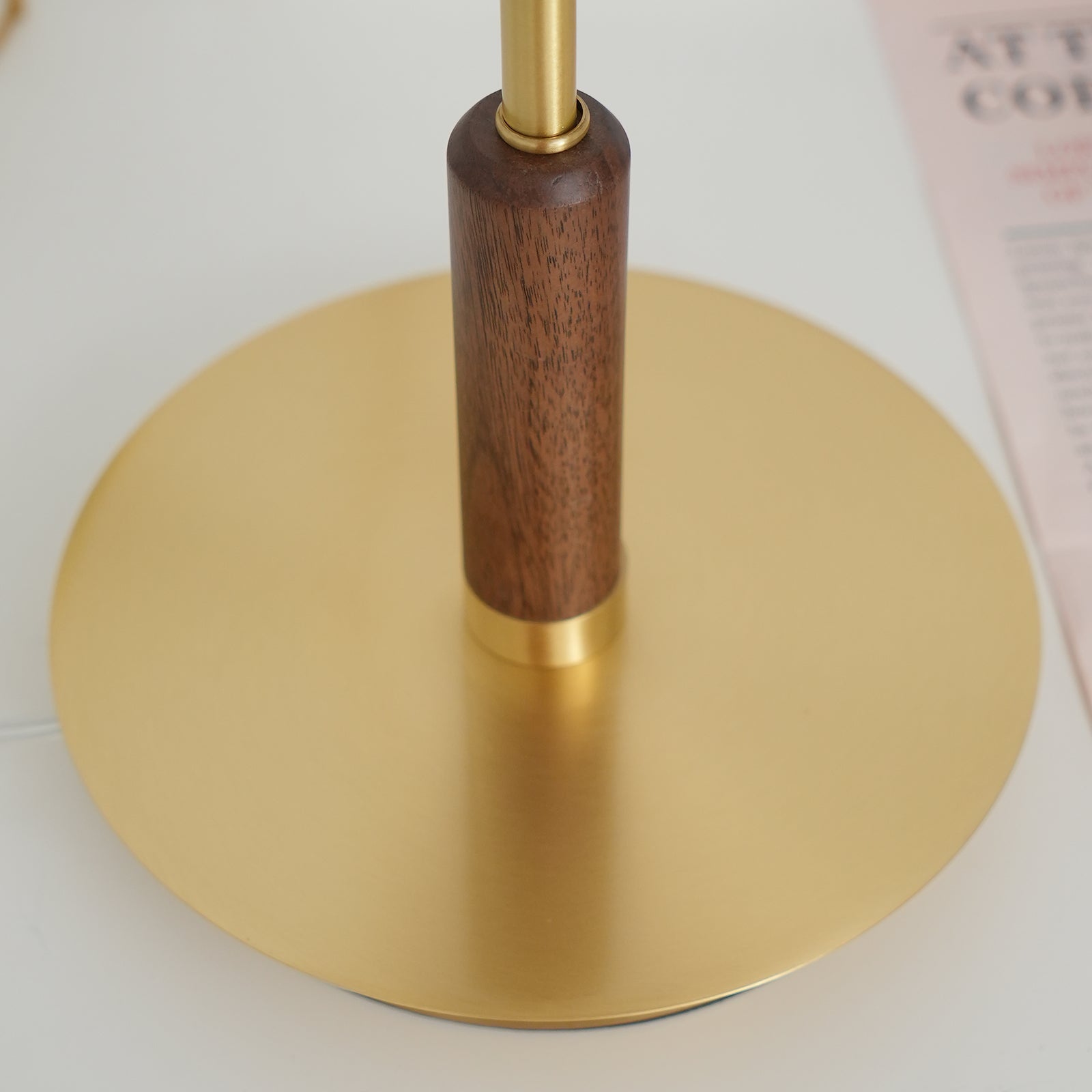 Lampe de Table Football - Design Élégant avec Lumière Chaude