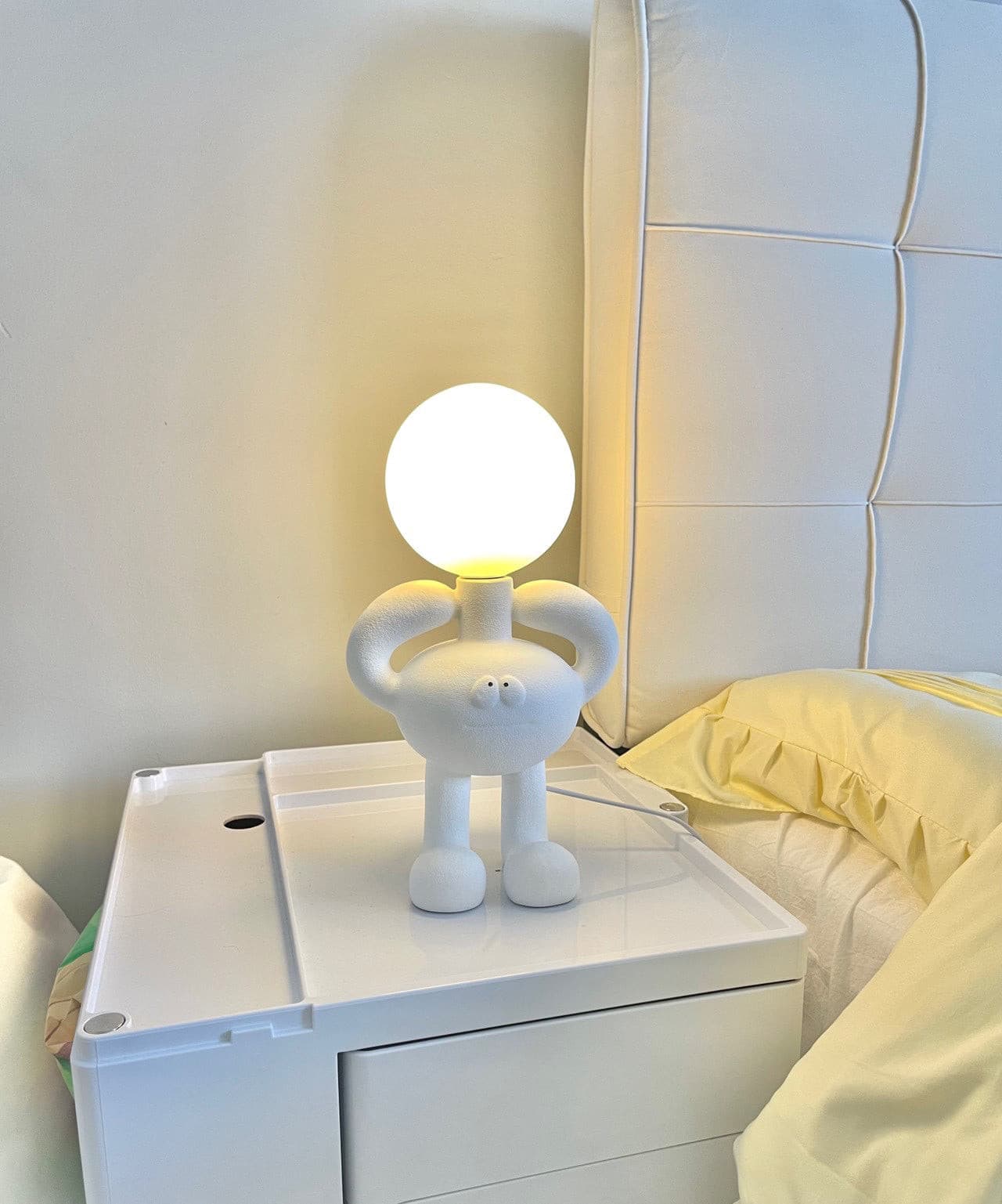Lampe de Table Robotique - Design Créatif et Éclairage Joyeux