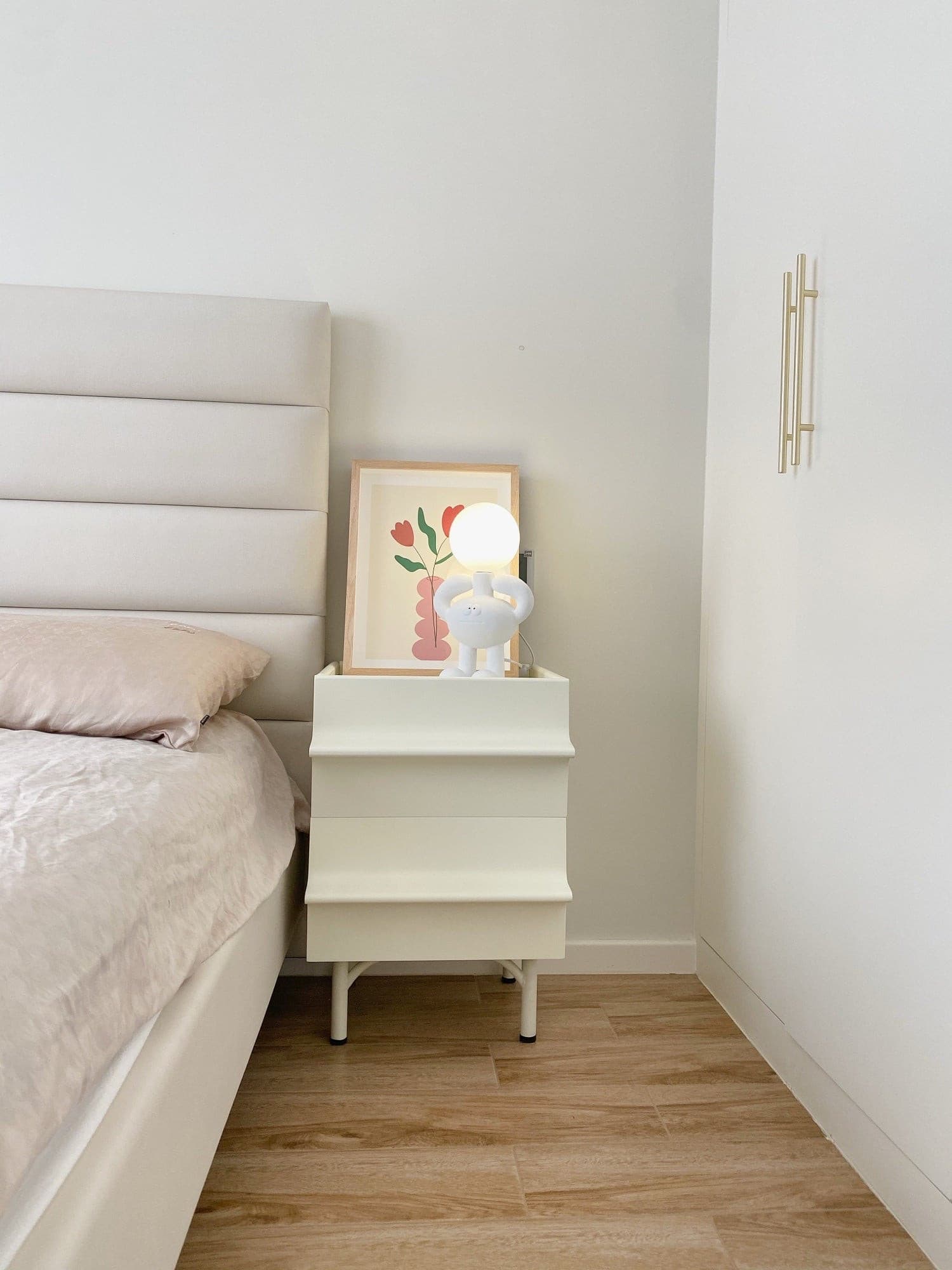 Lampe de Table Robotique - Design Créatif et Éclairage Joyeux