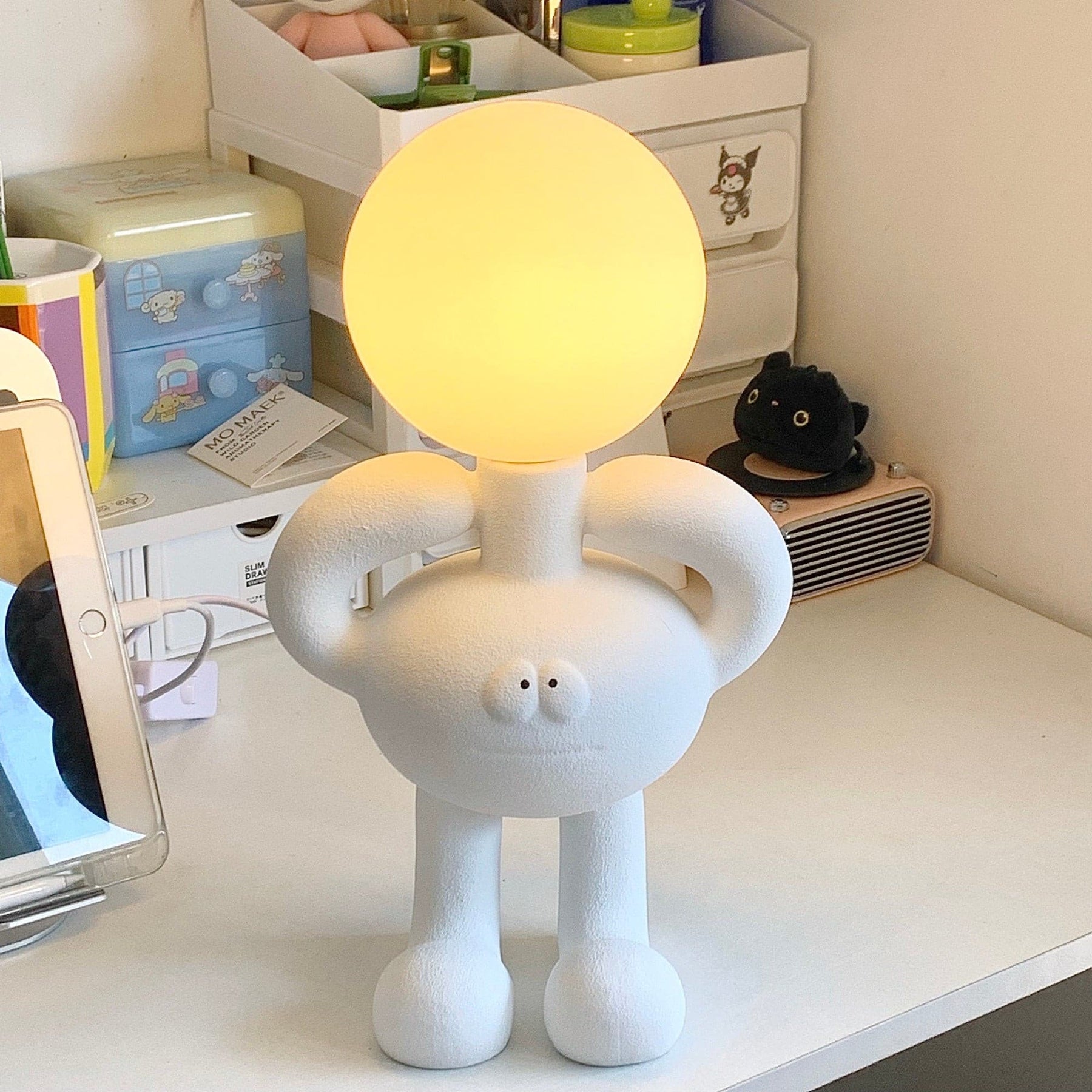 Lampe de Table Robotique - Design Créatif et Éclairage Joyeux