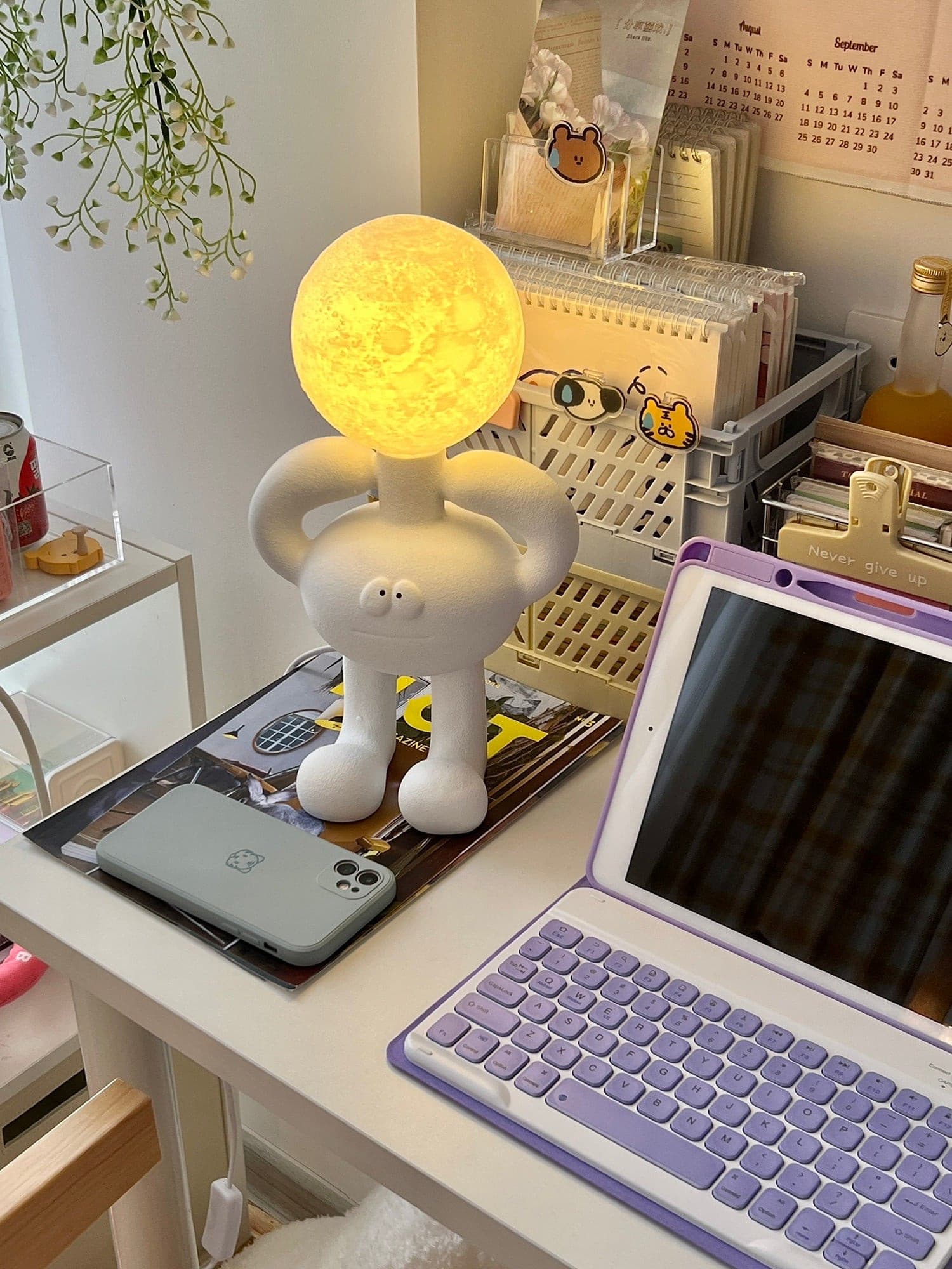 Lampe de Table Robotique - Design Créatif et Éclairage Joyeux