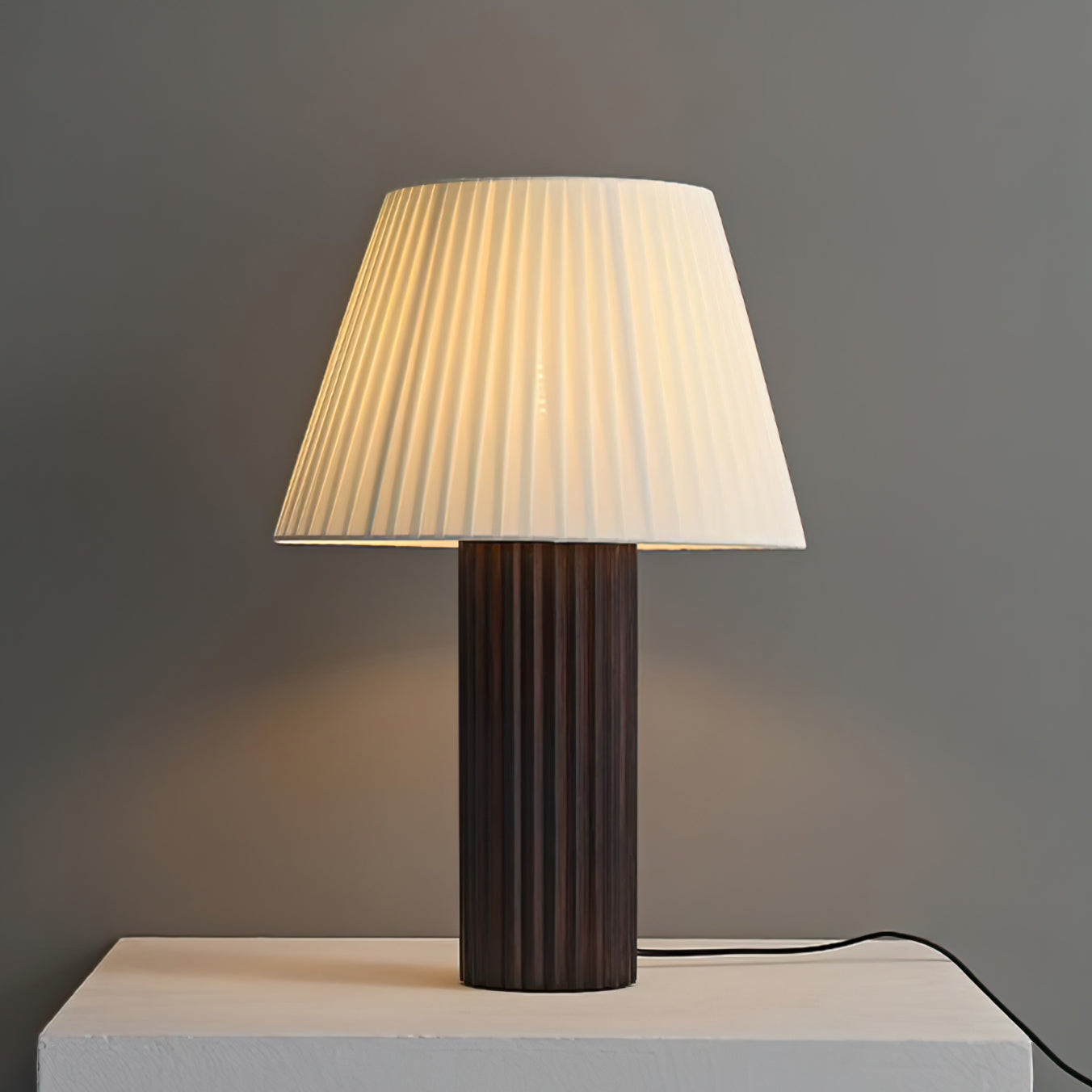 Lampe d'Intérieur en Bois - Éclairage Ambiant et Élégant