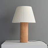 Lampe d'Intérieur en Bois - Éclairage Ambiant et Élégant