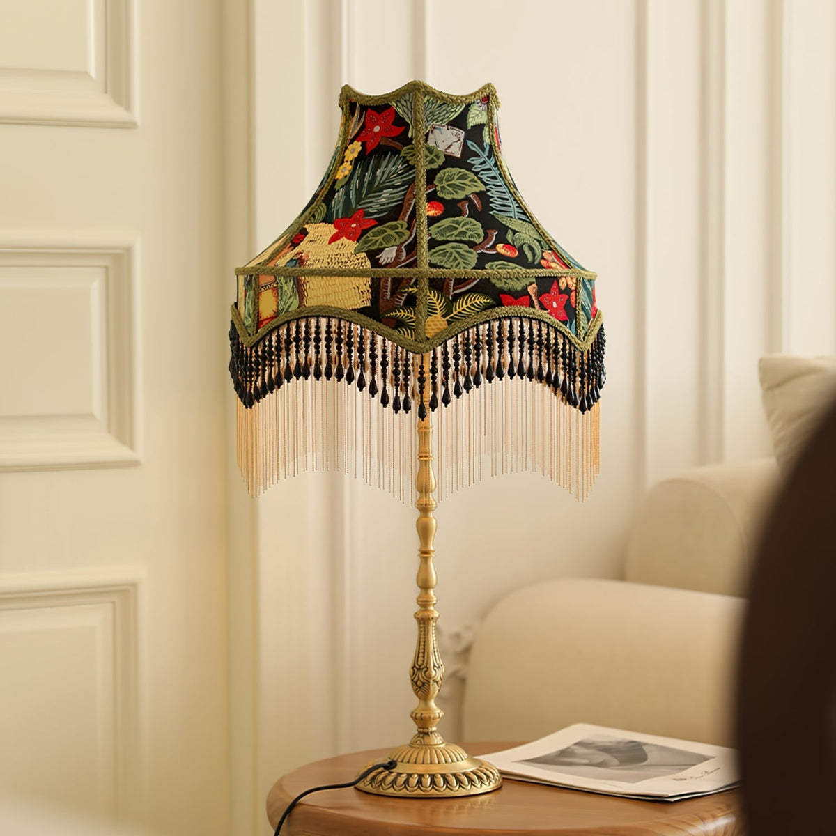 Lampe de Table Florale en Soie - Élégance Française avec Franges