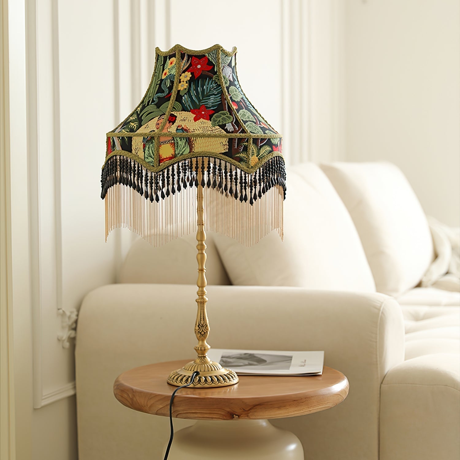 Lampe de Table Florale en Soie - Élégance Française avec Franges
