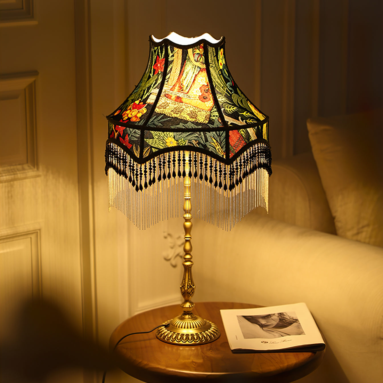 Lampe de Table Florale en Soie - Élégance Française avec Franges