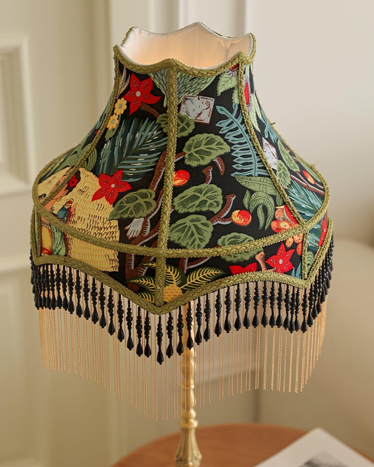 Lampe de Table Florale en Soie - Élégance Française avec Franges