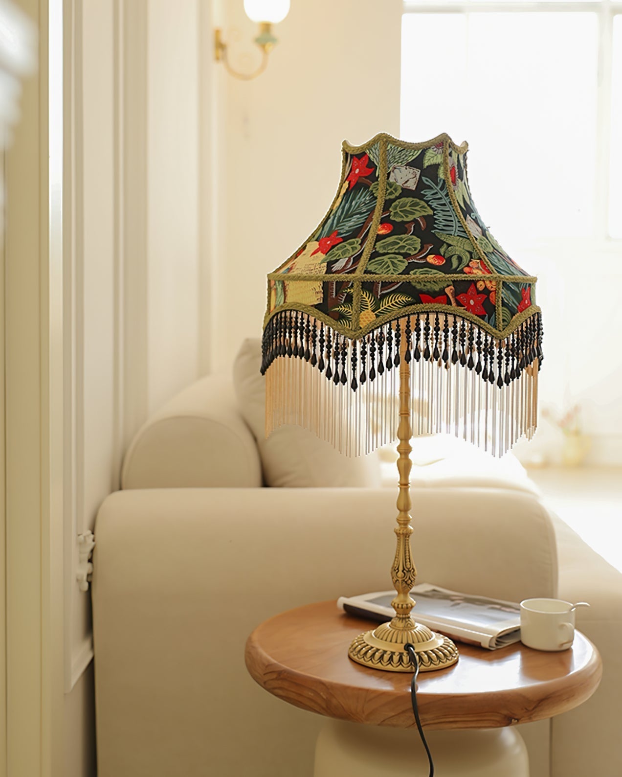 Lampe de Table Florale en Soie - Élégance Française avec Franges