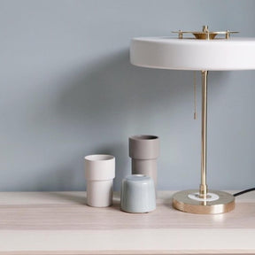 Lampe de Table en Métal et Acrylique - Design Élégant et Durable pour Intérieur