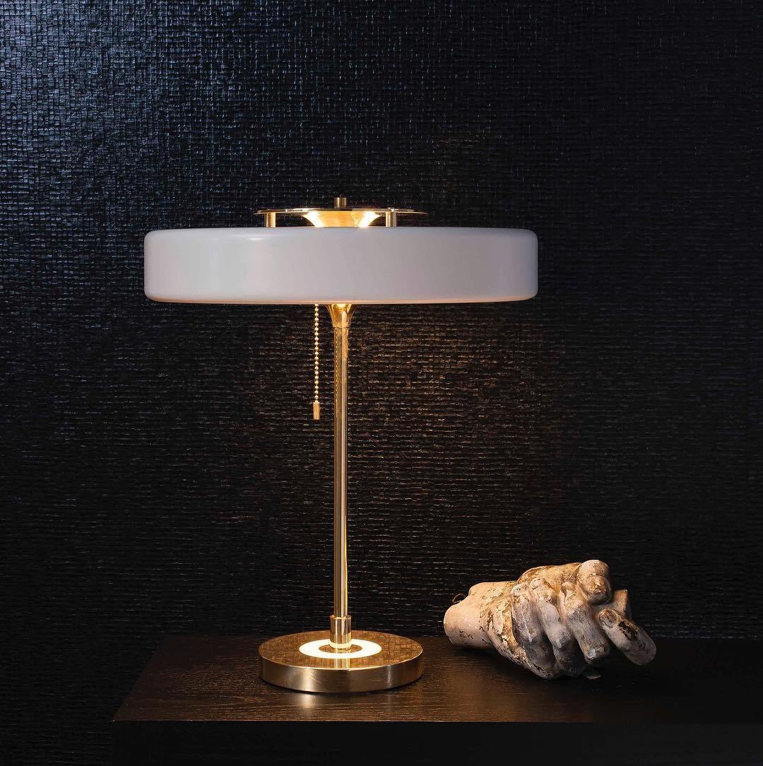 Lampe de Table en Métal et Acrylique - Design Élégant et Durable pour Intérieur