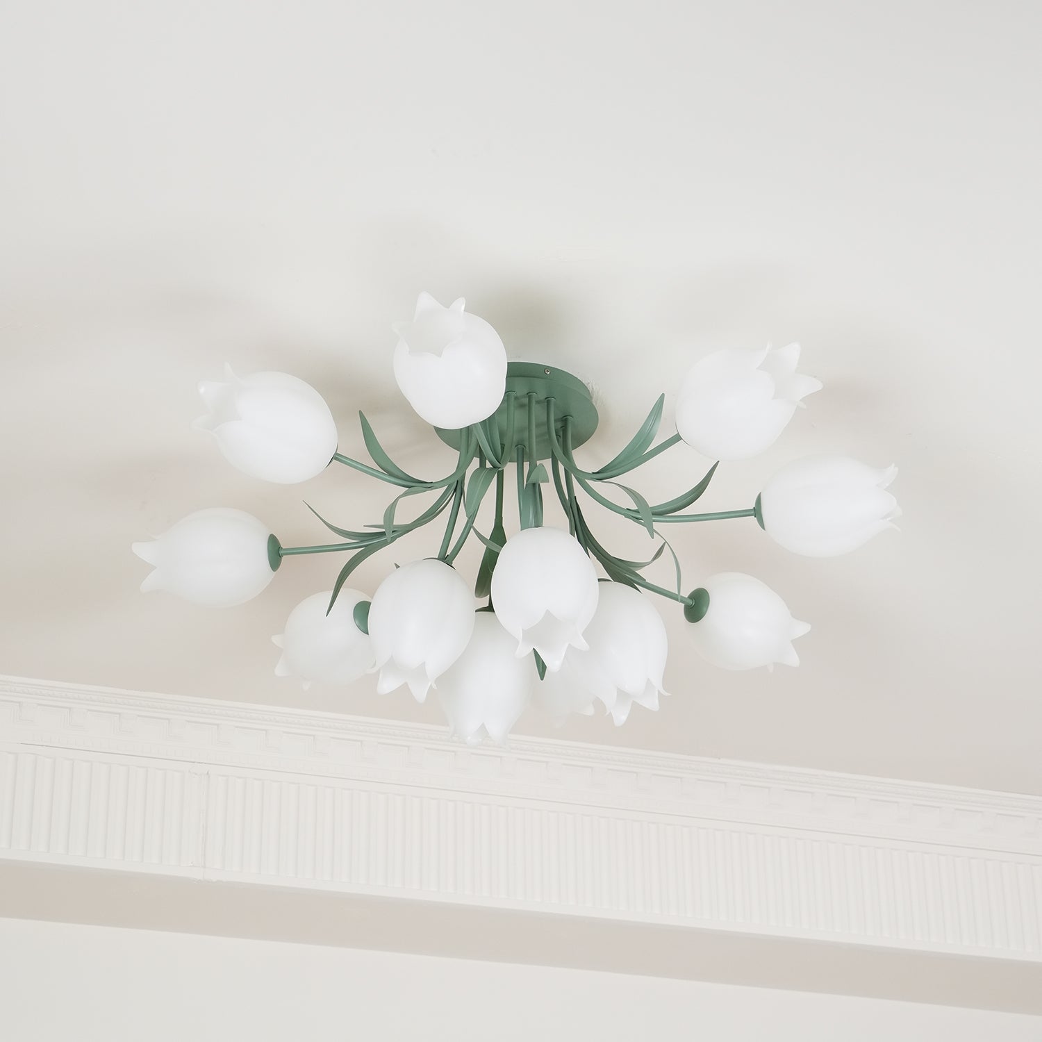 Lampe de Plafond Élégante en Métal - Design Floral et Lumière Douce