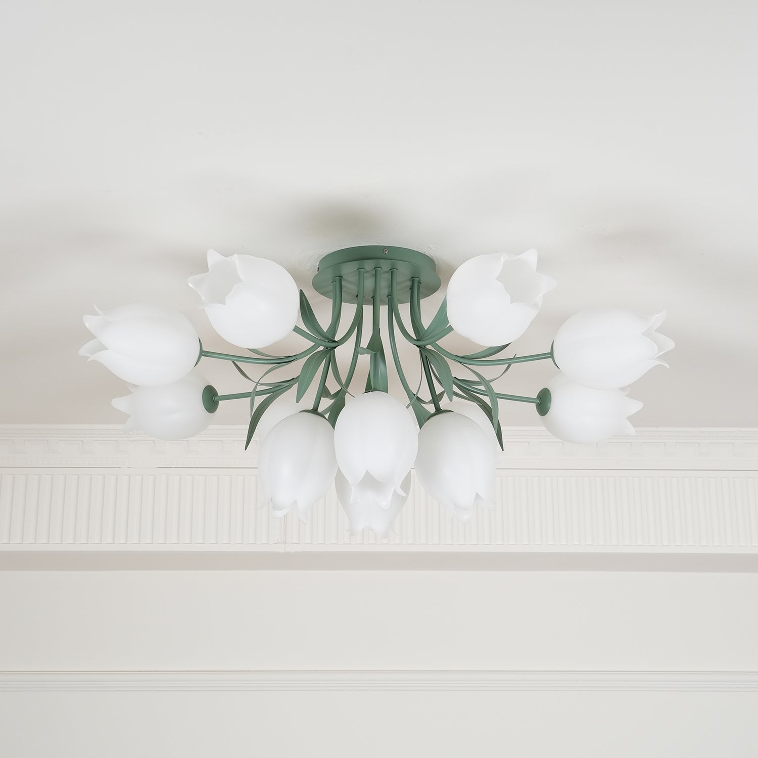 Lampe de Plafond Élégante en Métal - Design Floral et Lumière Douce