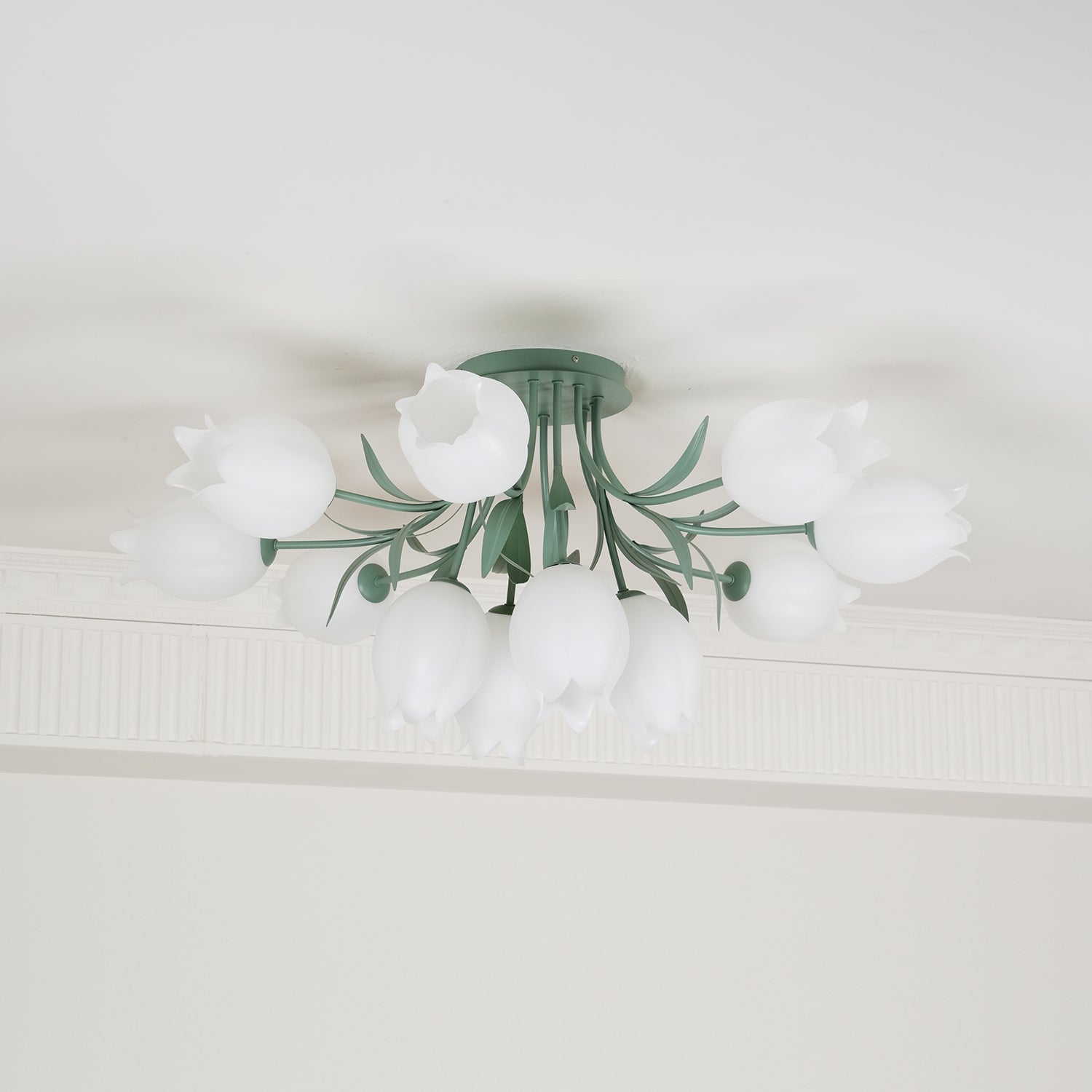 Lampe de Plafond Élégante en Métal - Design Floral et Lumière Douce