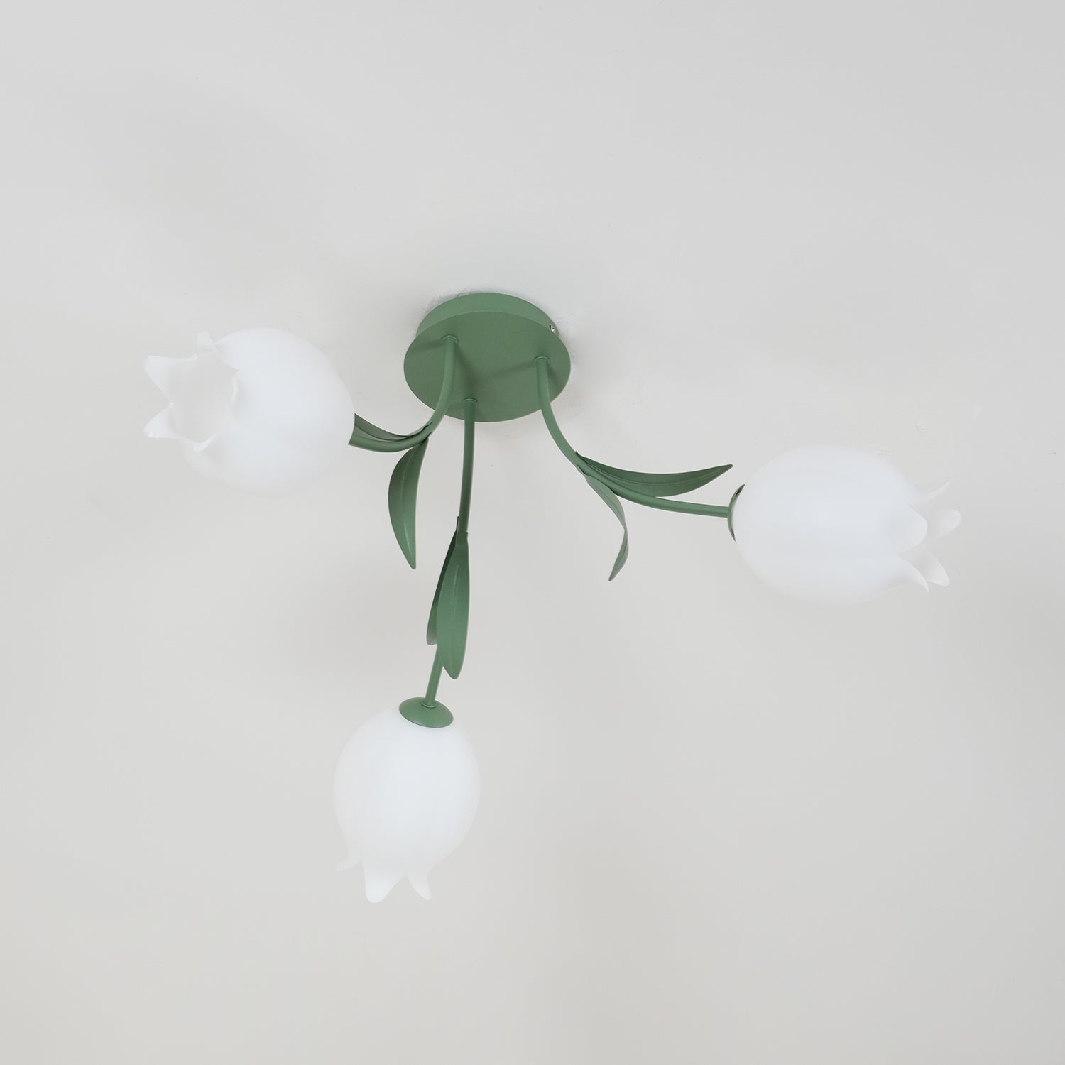 Lampe de Plafond Élégante en Métal - Design Floral et Lumière Douce