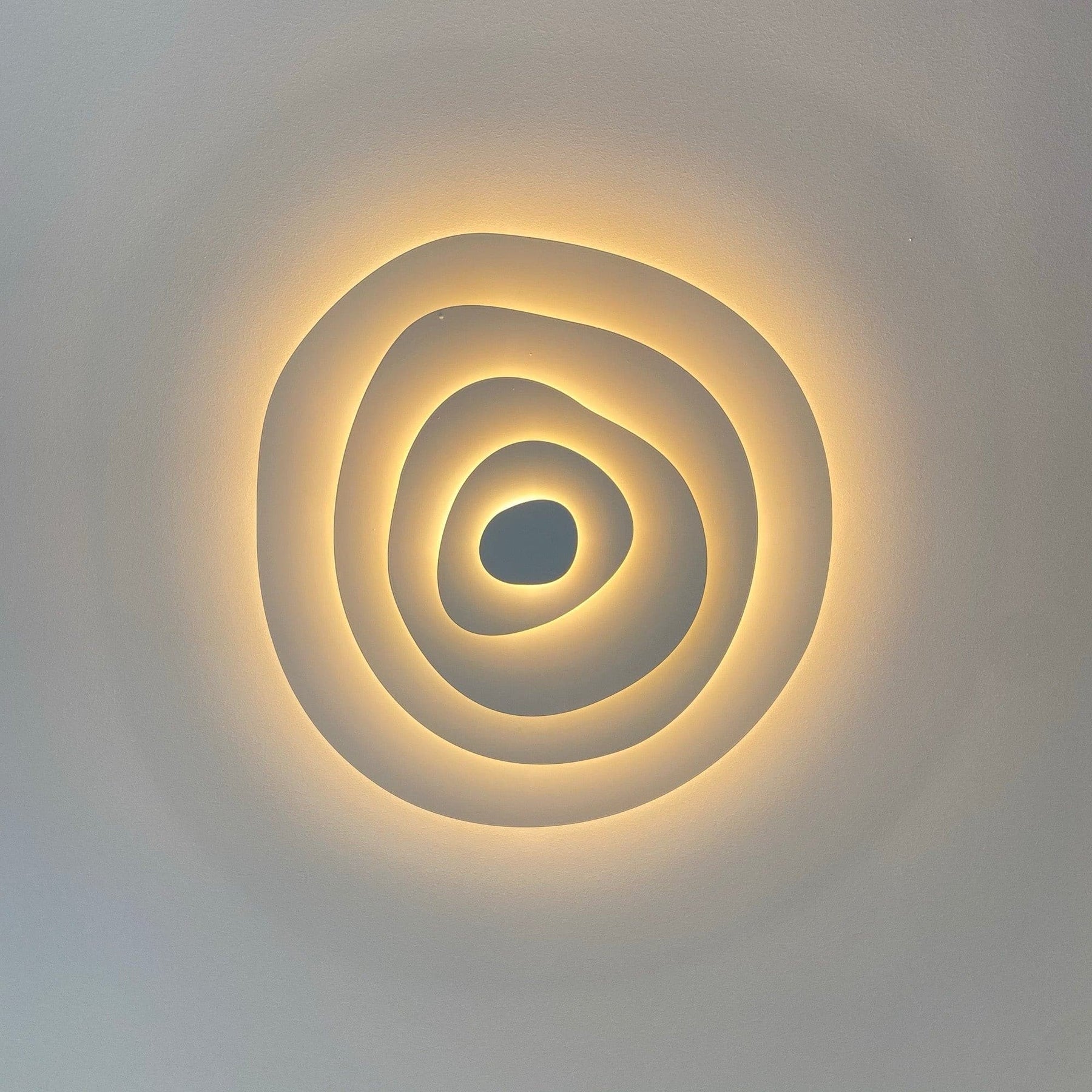 Lampe de Plafond Élégante en Métal - Design Ondulé et Ambiance Chaleureuse