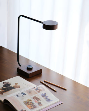 Lampe de Table Élégante - Design Arrondi et Éclairage Subtil