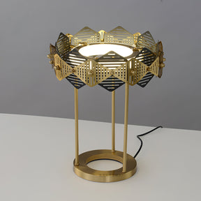 Lampe de Table Élégante Rouge - Design Intemporel et Chic