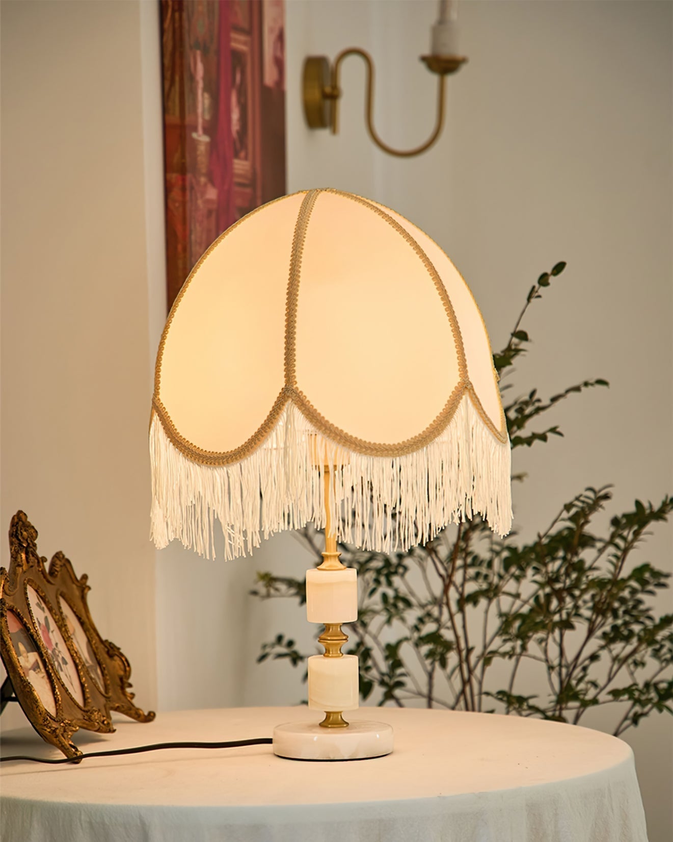 Lampe de Table Rustique en Marbre - Élégante avec Détail en Frange