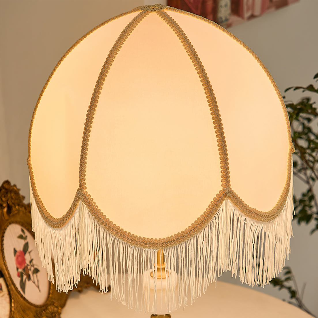 Lampe de Table Rustique en Marbre - Élégante avec Détail en Frange