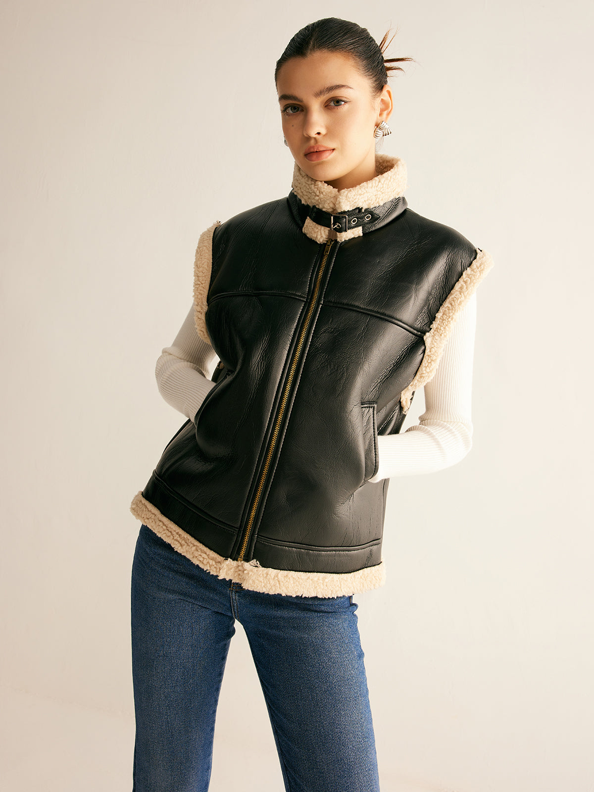 Gilet en Cuir Synthétique - Doublé en Teddy Chaud et Confortable