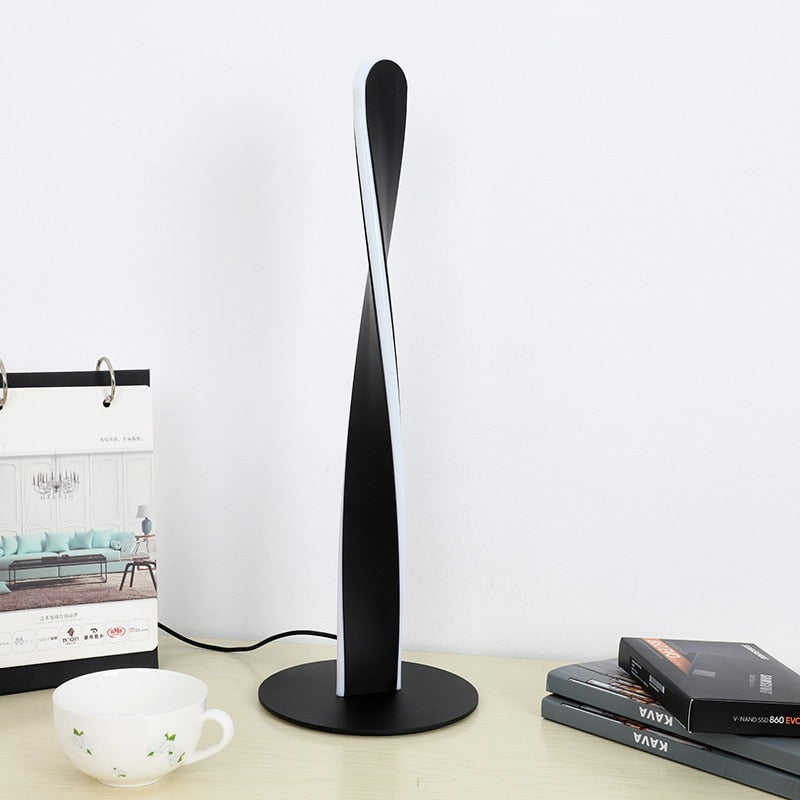 Lampe de Bureau Dimmable en Aluminium - Design Élégant et Économie d'Énergie