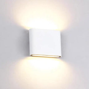 Applique Murale Étanche LED - Design Résistant aux Intempéries et Écoénergétique