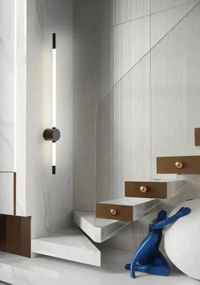 Applique Murale LED Verticale - Éclairage Économe et Élégant