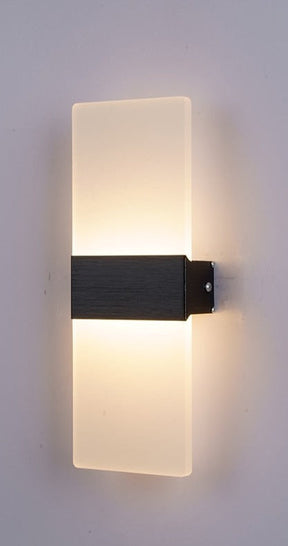 Applique Murale Contemporaine - Éclairage Polyvalent et Durable