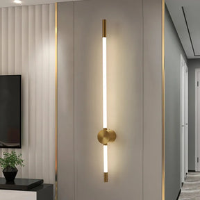 Applique Murale LED Verticale - Éclairage Économe et Élégant