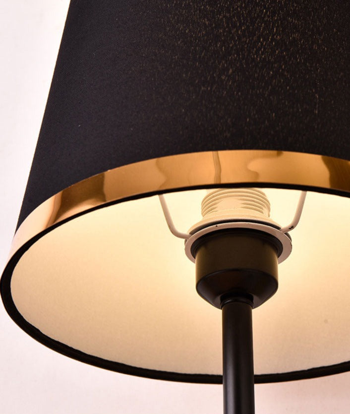 Lampe de Table Élégante en Or et Noir - Éclairage Chic pour Ambiance Cosy