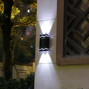 Lampe Solaire d'Extérieur Énergétique - Résistante aux Intempéries et Économique