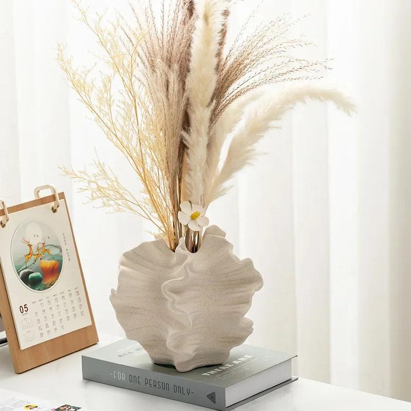Vase en Céramique Moderne - Design Élégant avec Vagues Géométriques